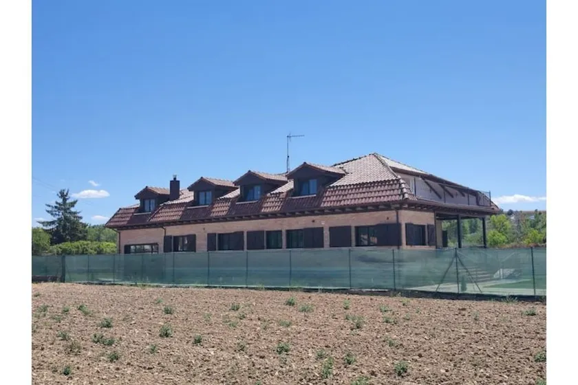 CAMINO BLANCO RURAL HOUSE - Image 1