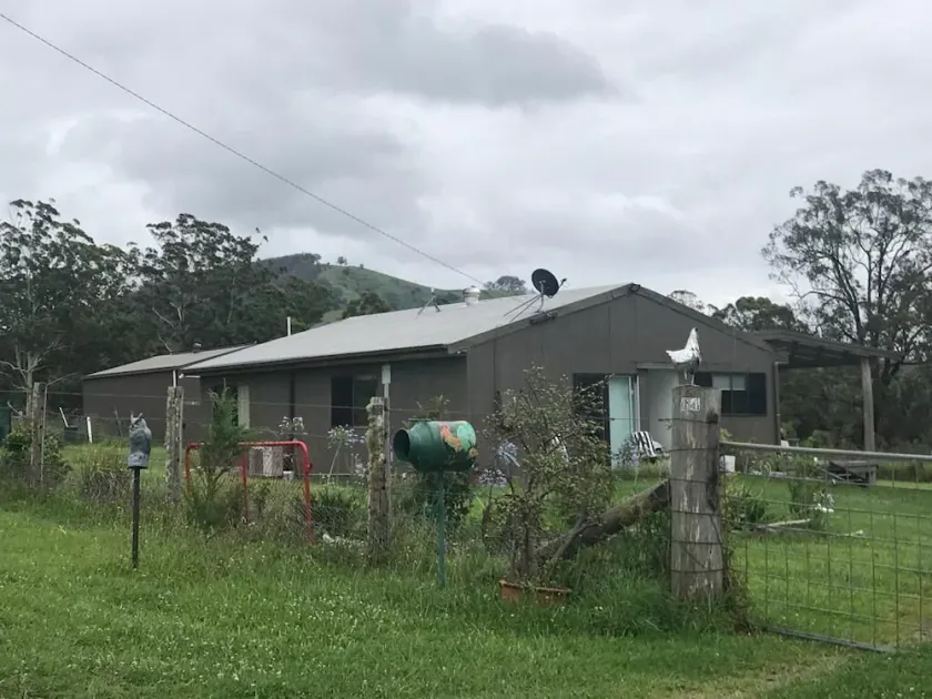 Krambach Cabin Farmstay, mid northcoast, pets, Forster, Gloucester,Taree, Nabiac - Image 1
