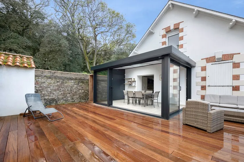 50m from the beach, pretty house for 8 - Image 1