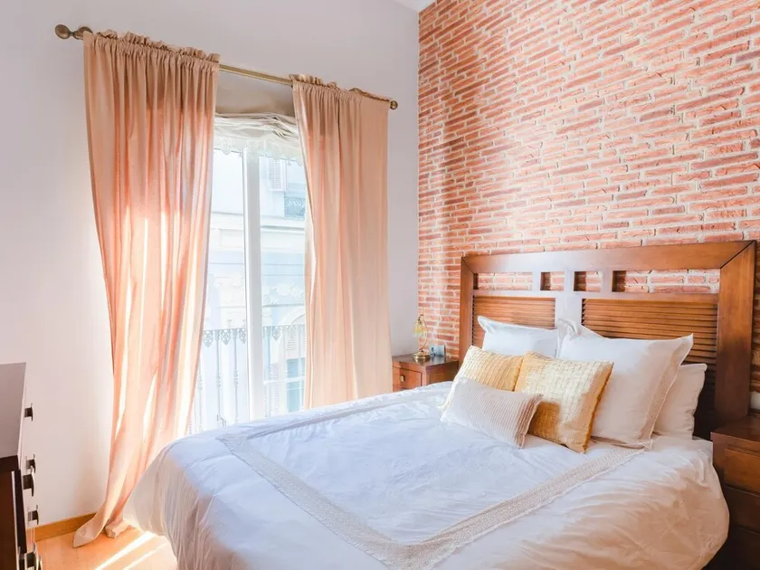 Apartment with beautiful balconies in the historic center of Malaga - Image 1