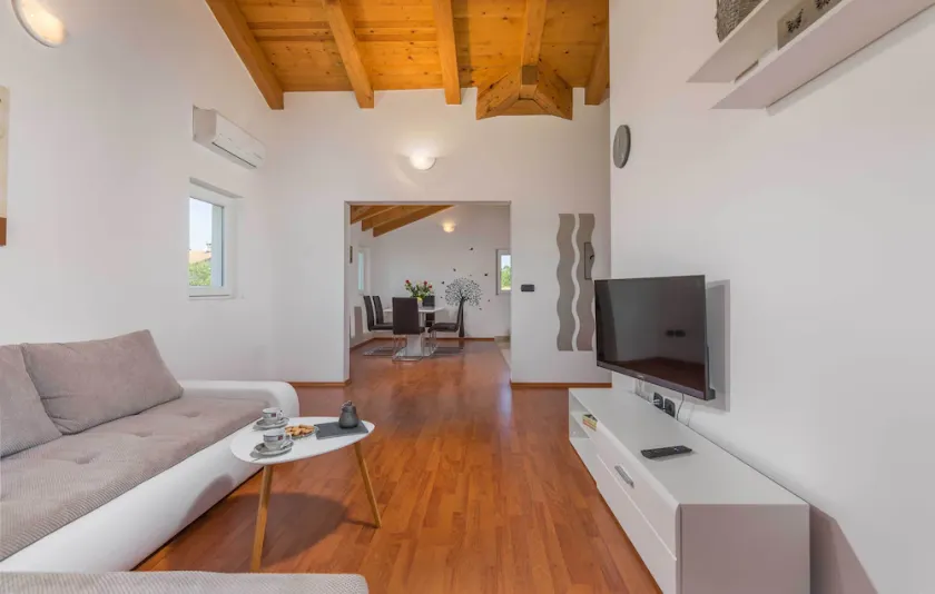 Premium Two-Bedroom Apartment/BEACH 5 minutes/GARDEN - Image 1