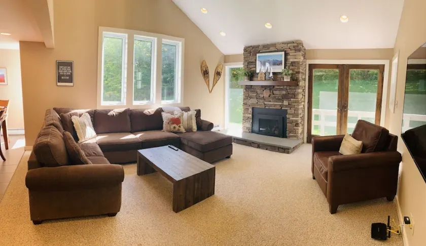 Jay Peak 3 Bedroom Trailside Condo directly on the mountain.  Walk to water park - Image 1