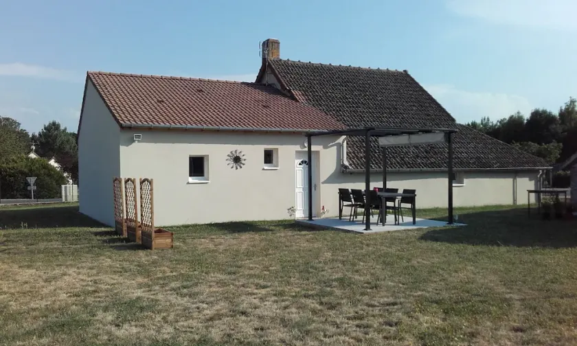 Casa de família perto da floresta de Tronçais (Auvergne) - Image 1