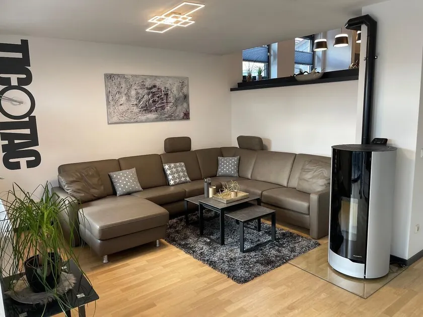 Vacation home (210 sqm) for up to 9 people with small, fenced garden and beautiful covered terrace - Image 1