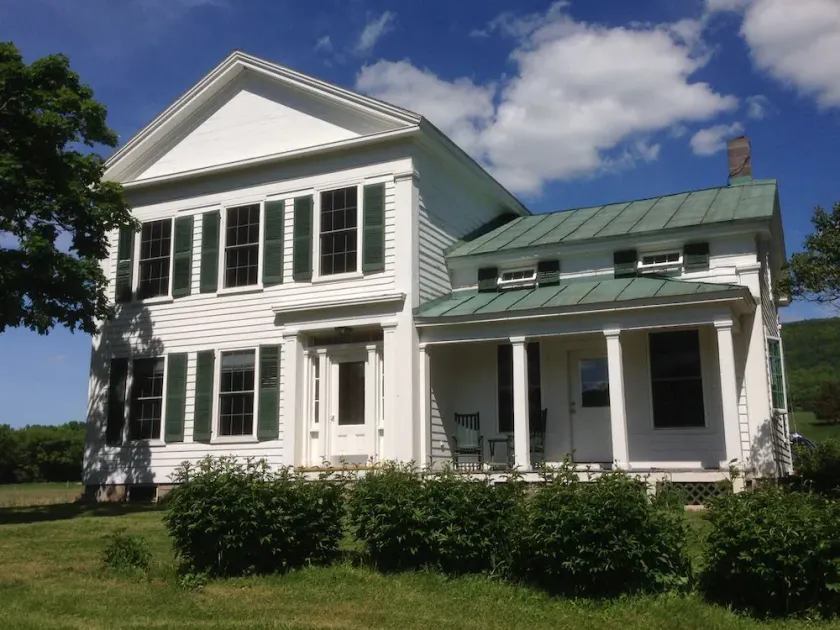 1800's Renovated Farmhouse with All Modern Conveniences - Image 1