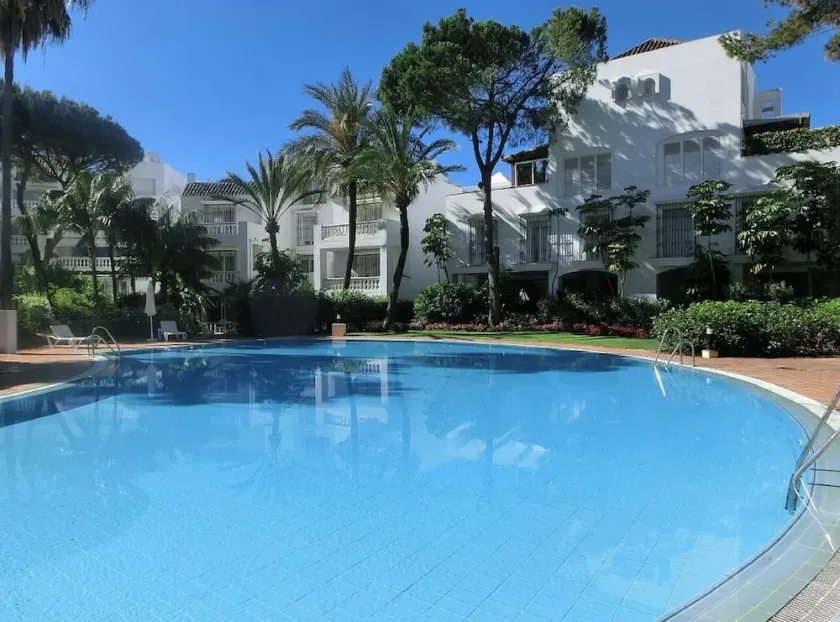 Marbella ELVIRIA - Steps to the Beach - Very Large 2 Bedroom - Sleep 5 - Parking - Image 1