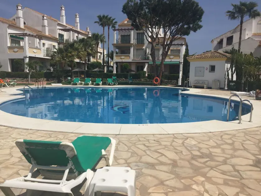  3 Bed Ground Floor - walk to beach / restaurants. Fast Fibre WiFi  - Image 1