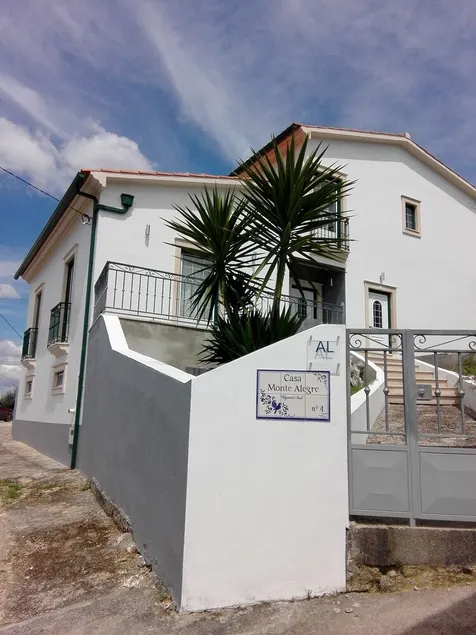 Casa Monte Alegre - Image 1