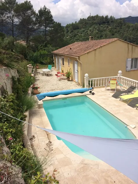 Entire villa near the Hyères islands - Image 1