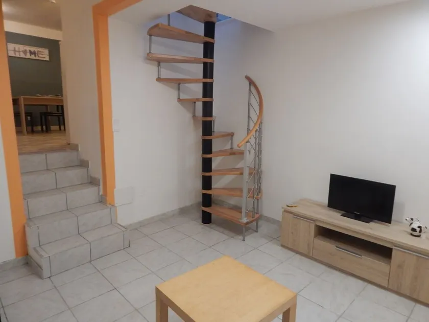 Cheap apartment with terrace 15 km from the sea  - Image 1