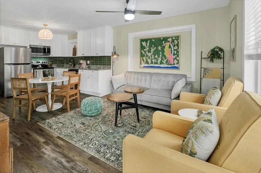 2bd1b Apart DT Safety Harbor, FREE Wifi - Image 1