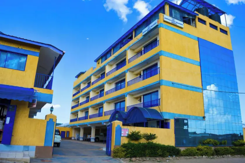 Konza City Tranzit Hotel - Image 1