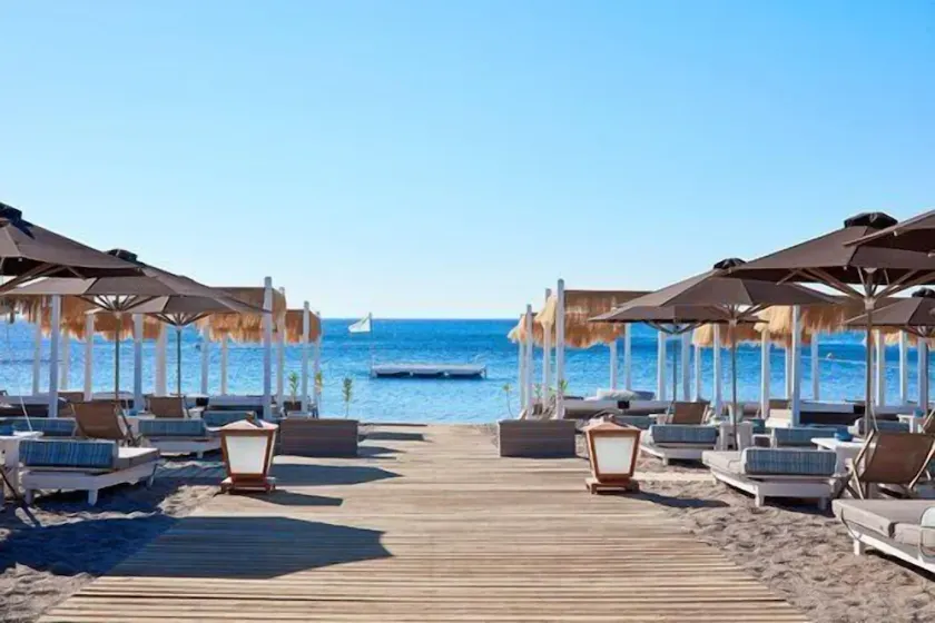 1 Bed Apartment - Sleeps 4 - Parking Wifi - Image 1