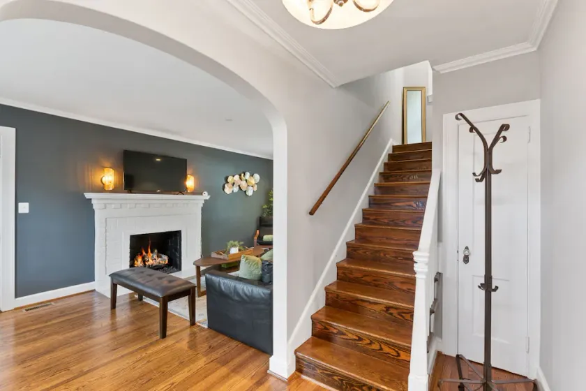 Massive 5BR Historic CozySuites House - Image 1