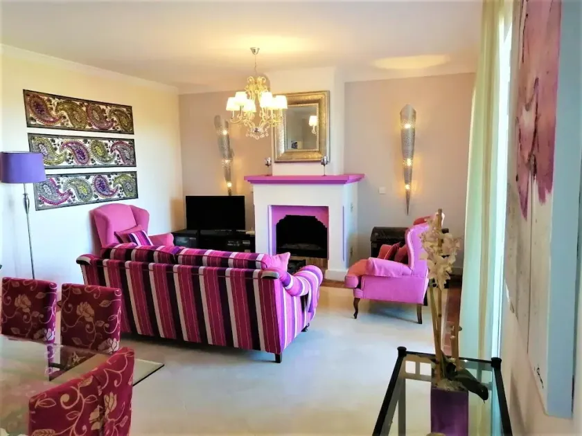 Luxury apartment on ground floor with sea views, private garden - Image 1