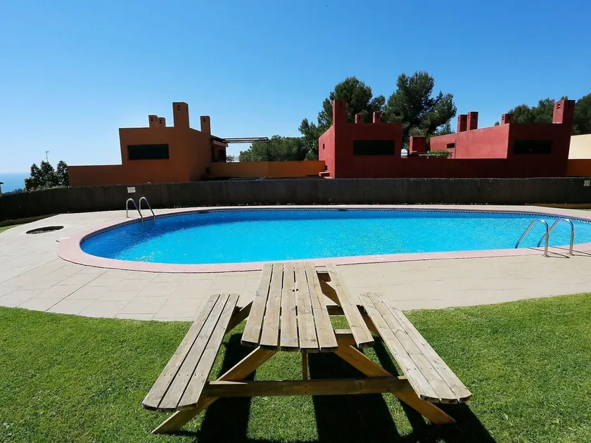 Magnifique maison de vacances pour 6 personnes avec piscine, WIFI, climatisation, TV et terrasse - Image 1