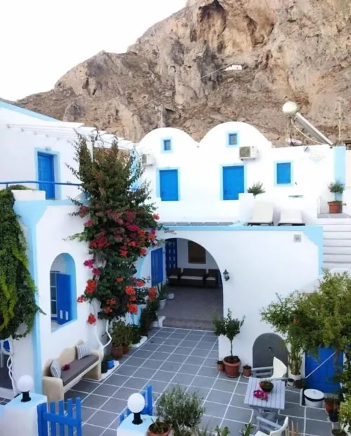 Anna Maria Rooms Santorini - Image 1