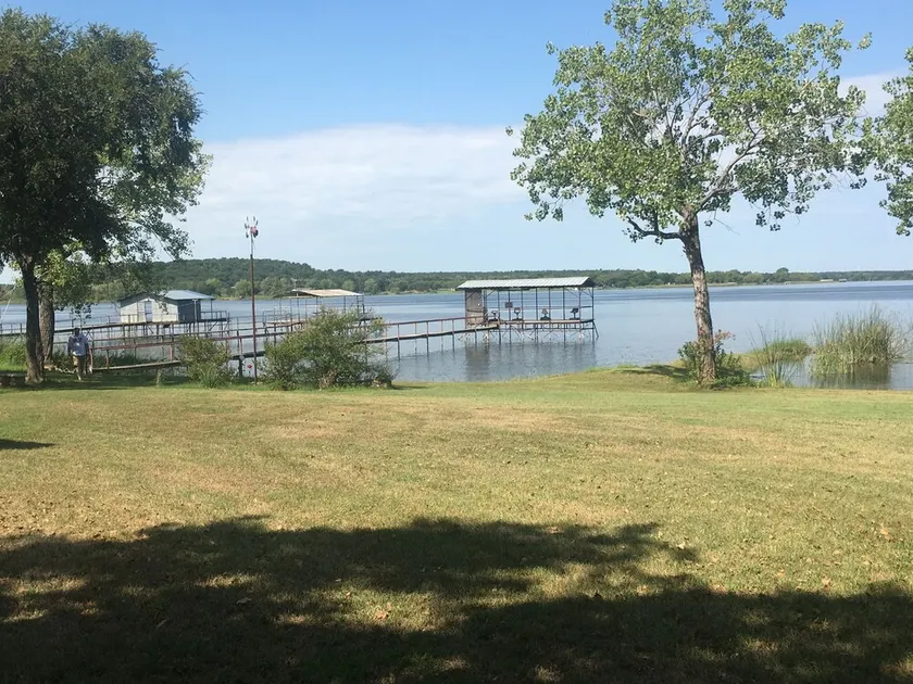 Lake House on Lake Leon in Eastland TX with dock and boat ramp - Image 1