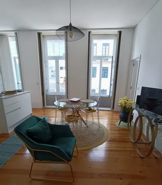 Centrally located apartment in the heart of major tourist attractions - Image 1