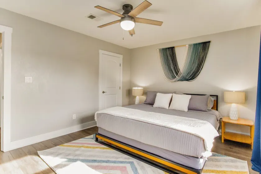 Cozy Home Minutes to Beaches - Image 1