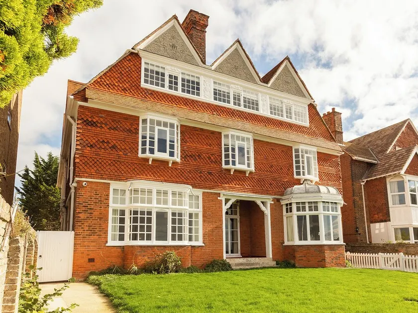 Alojamiento de 9 habitaciones en Westgate On Sea, near Margate - Image 1