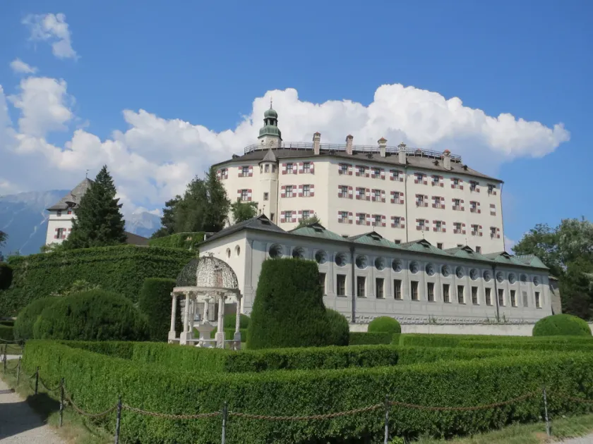 Landhaus Charlotte am Geigenbuehel -Apartments - Image 1