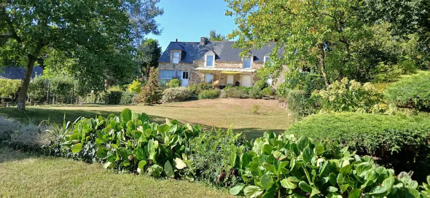 Quiet and seaside in charming house 3000 m2 park - Image 1