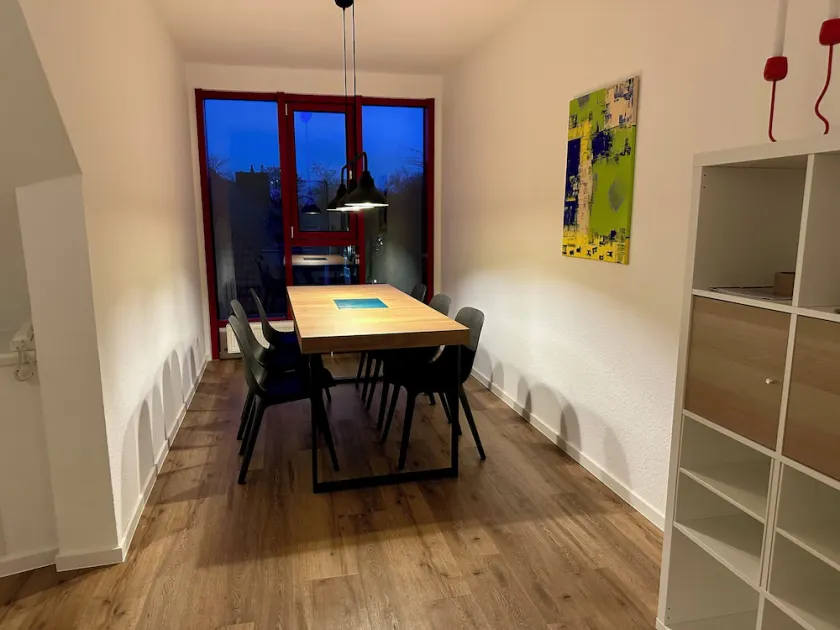 140 sqm penthouse apartment for up to 6 people with roof terrace in the city center - Image 1