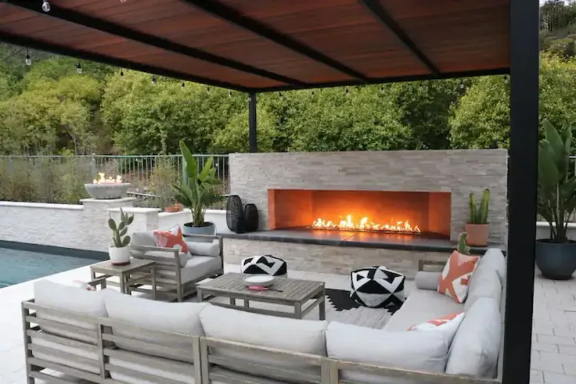 Luxury Resort Pool Home - Image 1