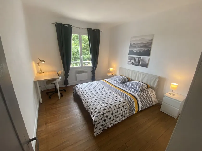 Fabuleux T3 climatisé de 85 m2, situé au calme avec grand parking gratuit privé ,Fibre wifi - Image 1