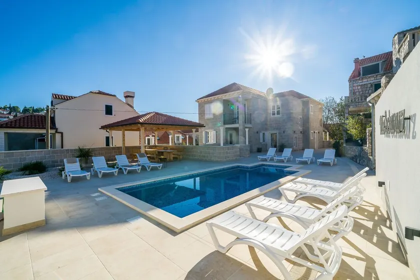 Residence & Pool Villa Schwarz Suites - Standard One Bedroom Apartment - Image 1