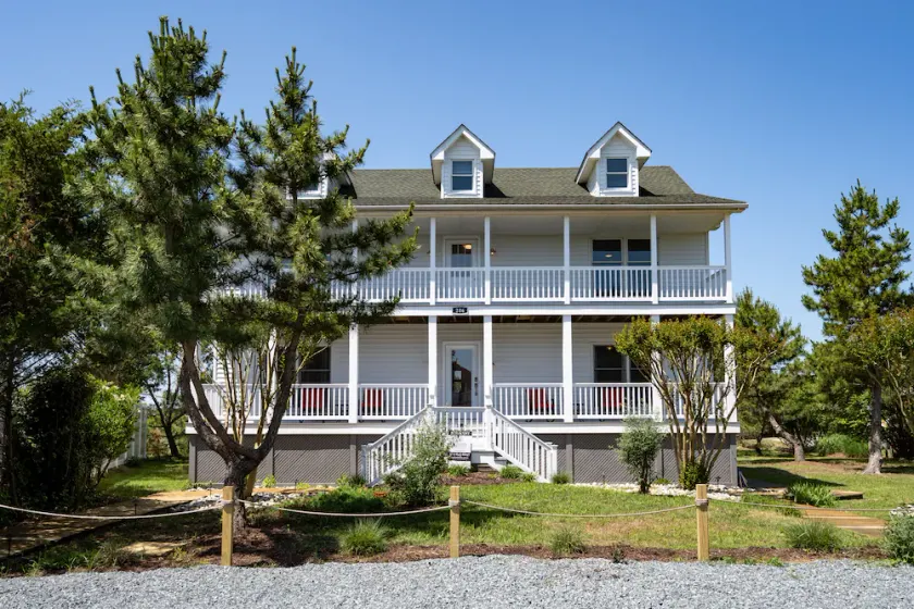 Amazing location and layout for vacation fun! 206 Massachusetts - Image 1