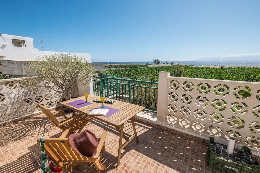 Traditional Holiday Home \"Casa Tabaiba\" in Alcalá with Sea Access and Own Terrace - Image 1