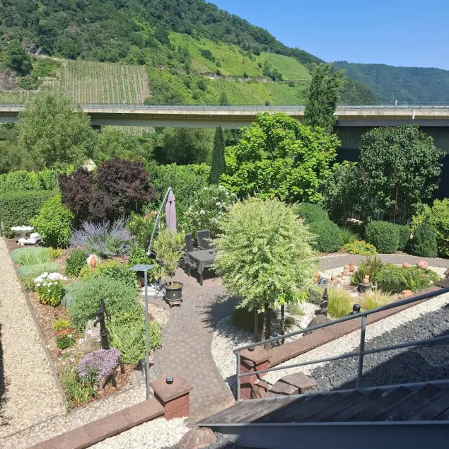 Garden Retreat With Pond View - Image 1