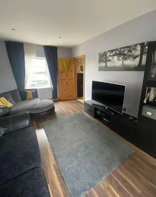 Town villa with charming garden & bbq area - Image 1