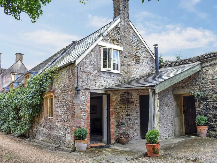 1 bedroom accommodation in Cerne Abbas - Image 1