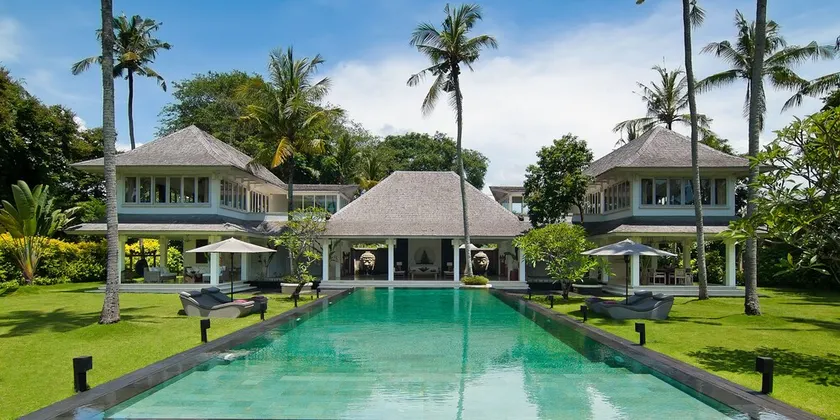 Stunning Luxury Beach Villa in Seseh Beach - Bali - Image 1