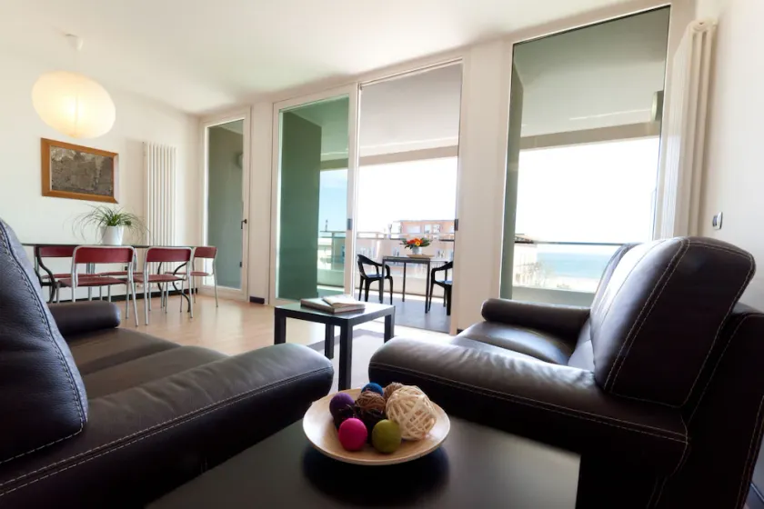Penthouse Seaview Honeymoon - Image 1