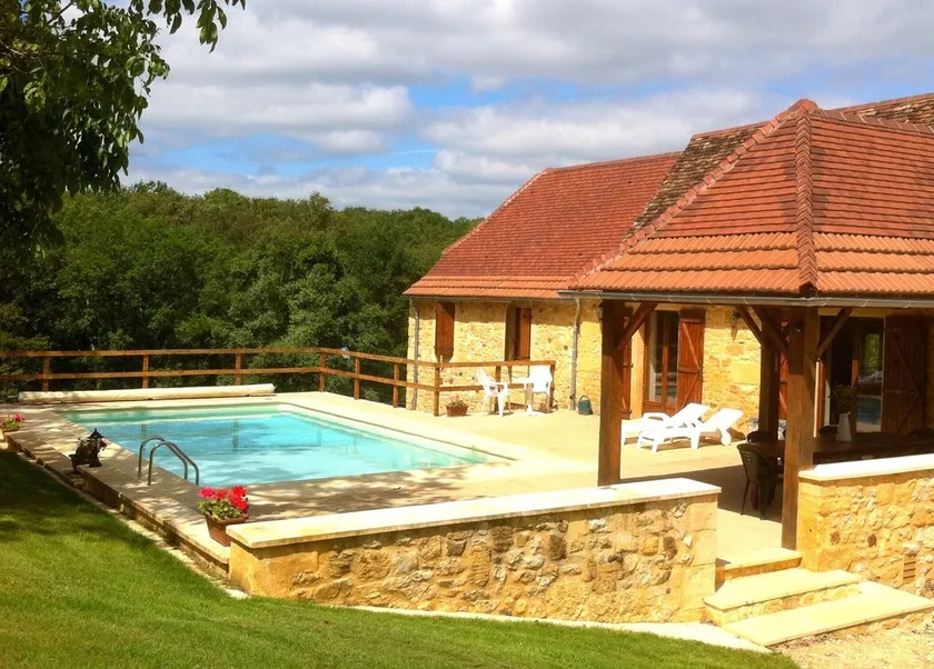 Renoviertes traditionelles Steinhaus mit privatem Salzwasserpool - Image 1