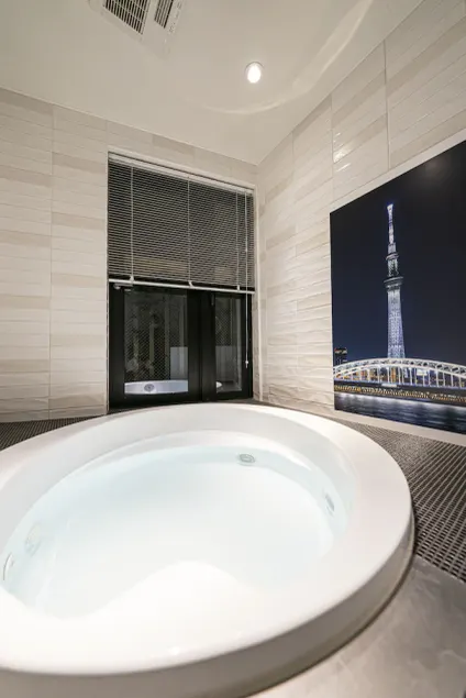 La Krasse Skytree - Image 1