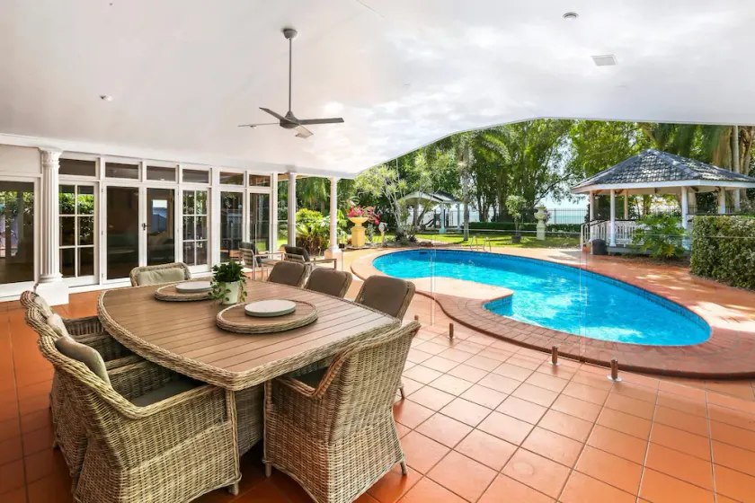 Willow Garden Stays Cairns - Beachfront Luxury Home - Image 1