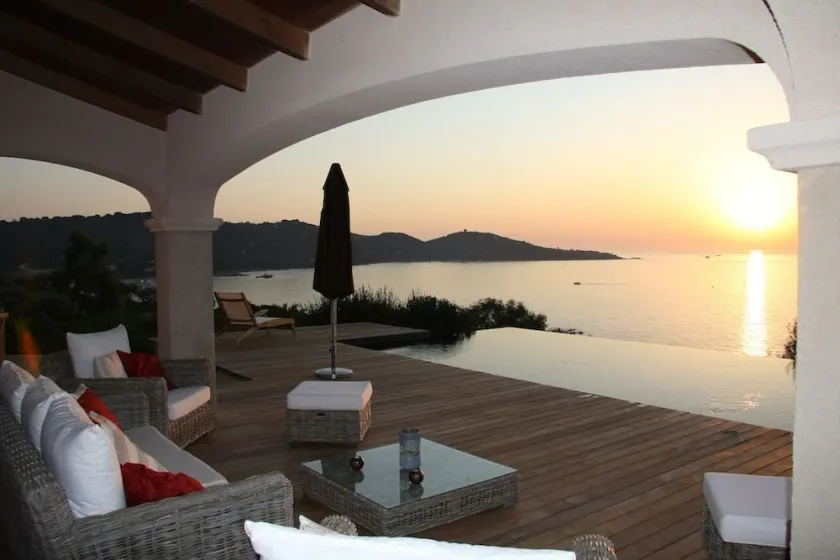 Prestigious villa with panoramic sea view for unforgettable vacations - Image 1