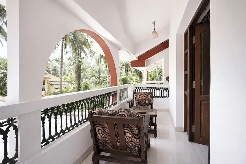 Fabhotel Triple Beach House - Image 1