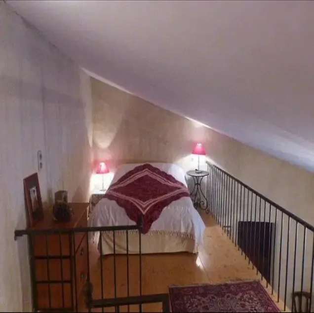 Charming studio in old farmhouse, private parking, swimming pool. - Image 1
