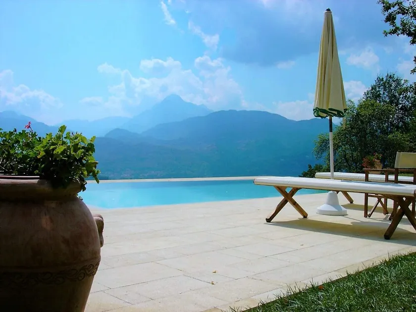 Barga, beautiful, with private pool and stunning views. Electric car charging. - Image 1