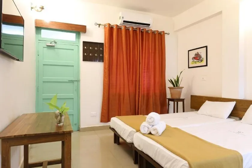 Teles Westend Hotel - Image 1