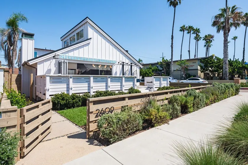 Go Beach Chic Steps From the Sand & Del Mar Racetrack - Image 1