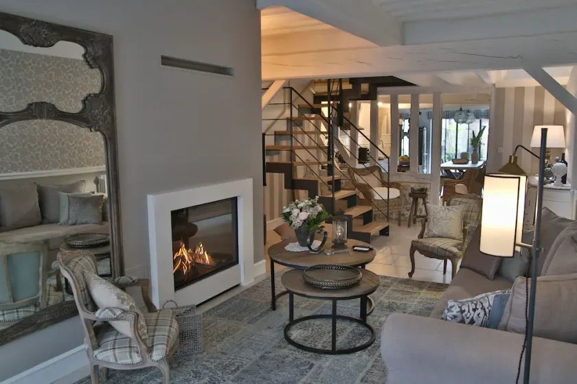 78 High Street...véritable bijou pour 6 personnes au coeur de Honfleur - Image 1