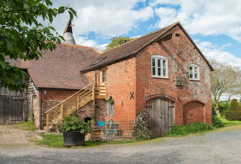A self-contained holiday let set on a working farm with complete privacy - Image 1