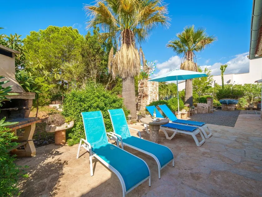 Stunning private villa for 5 people with WIFI, TV, terrace, pets allowed and panoramic view - Image 1